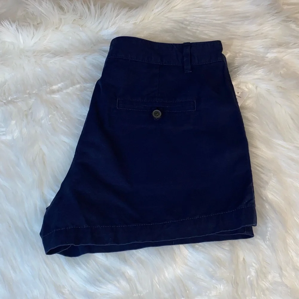GAP new with tags size 2 R dark blue shorts